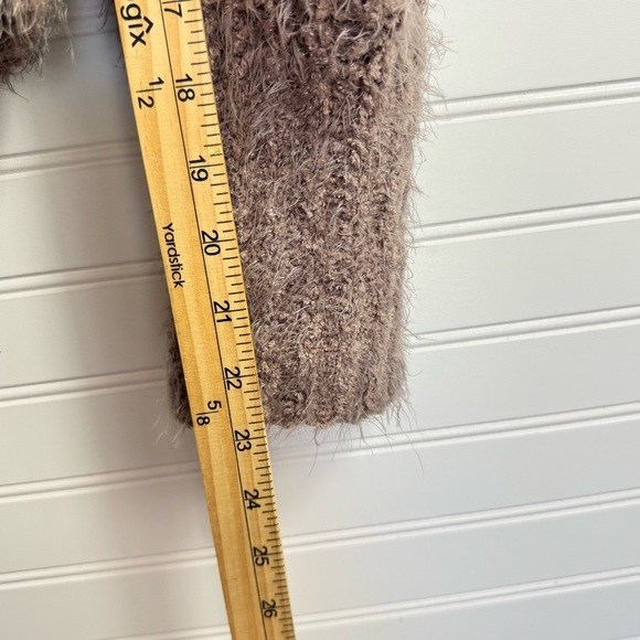 Express Women’s Mock Neck Knit Sweater Cropped Fuzzy Sz M Pullover - Picture 14 of 15